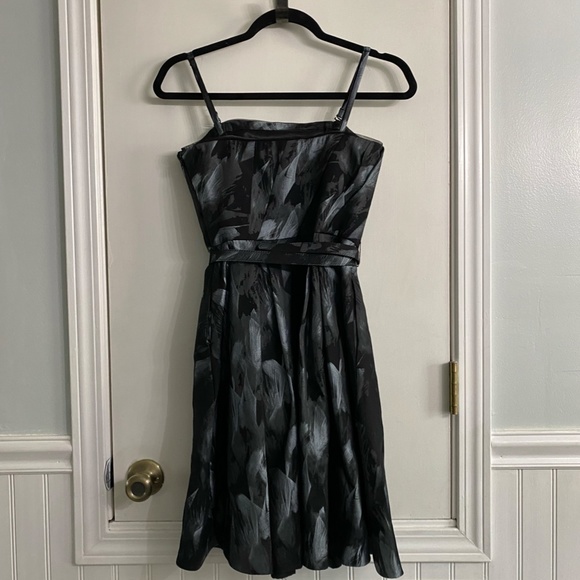 Whit House Black Market** Jacquard Cocktail/Party Dress** Size 0 - Picture 6 of 6